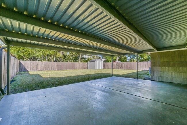 Building Photo - 4702 Maple St