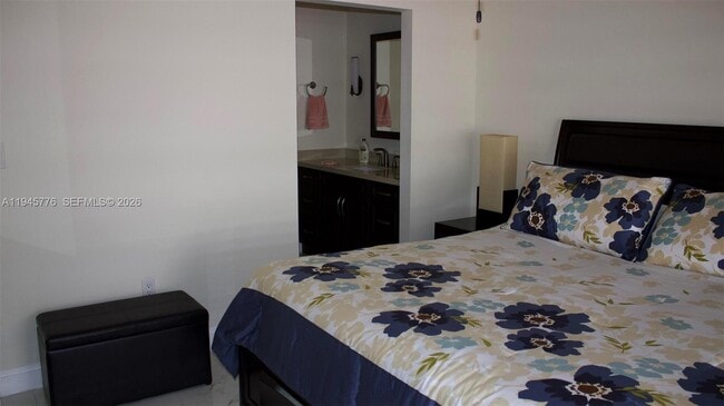 Building Photo - 1530 SW 138th Ave