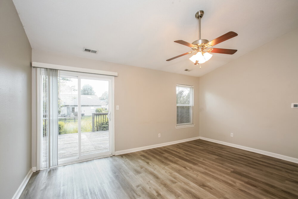 Building Photo - 1358 Evergreen Dr