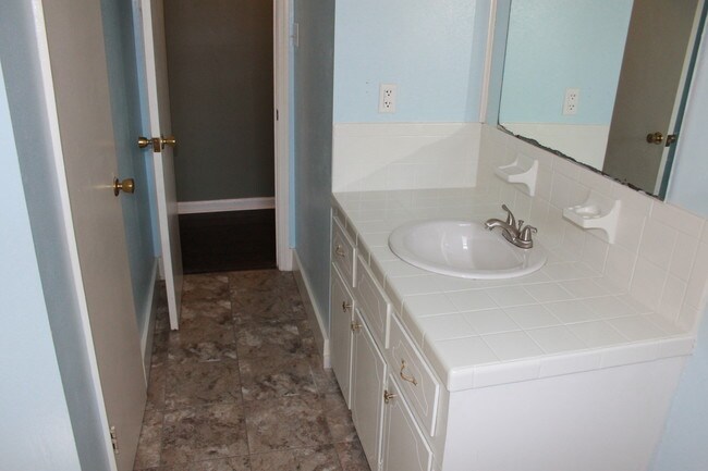 Building Photo - 802 Parrish St