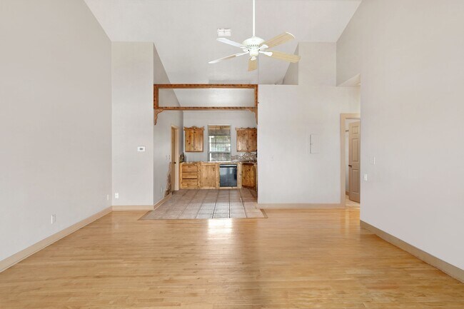 Building Photo - 601 S Ponce De Leon Blvd
