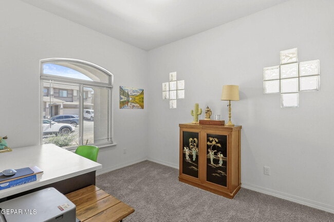 Building Photo - 14828 Tierra Escape Ave
