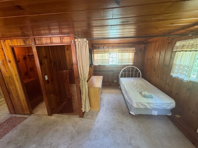 Building Photo - 3 dwelling property located in Rio Linda