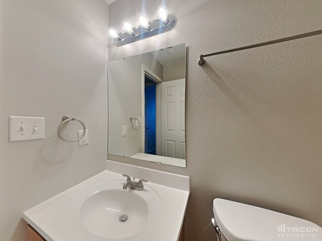 Building Photo - 5851 Prairie Meadow Dr