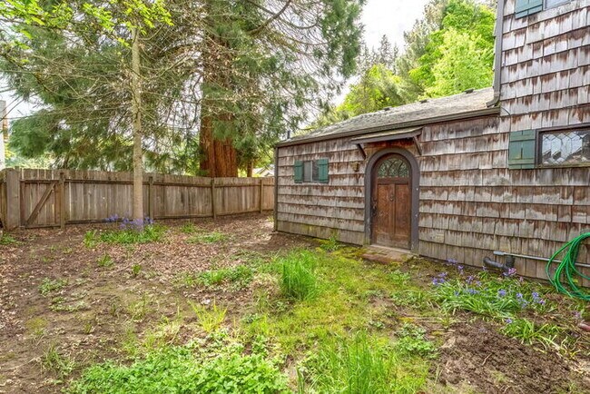 Building Photo - FOUR BEDROOM CHARMER WITH ADU IN CASTLE ROCK