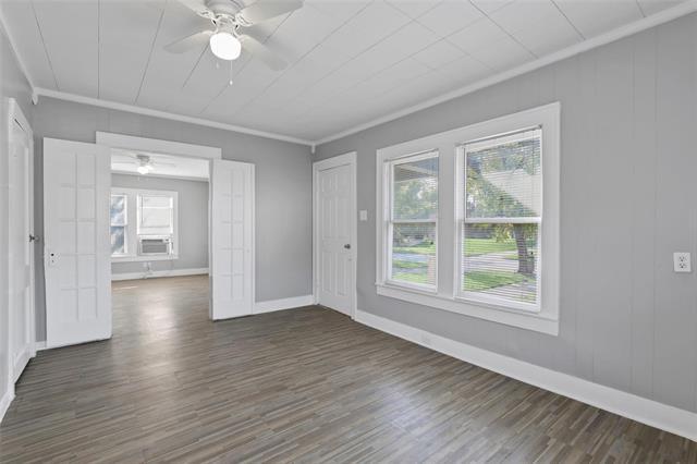 Building Photo - 2821 Gladstone Dr