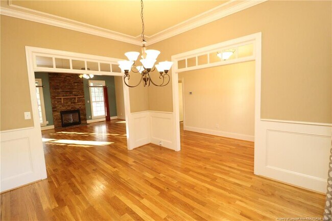 Building Photo - 7124 Blue Juniper Ct