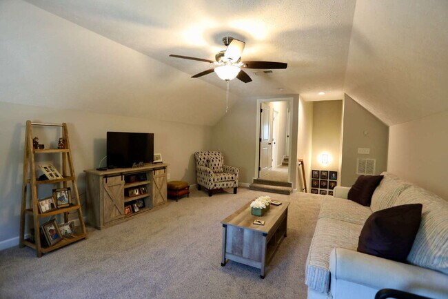 Building Photo - “Stunning 4-Bedroom Retreat with Granite Elegance at 2 River Drive, Pinehurst"