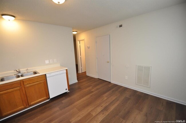 Building Photo - 5432 Talserwood Dr
