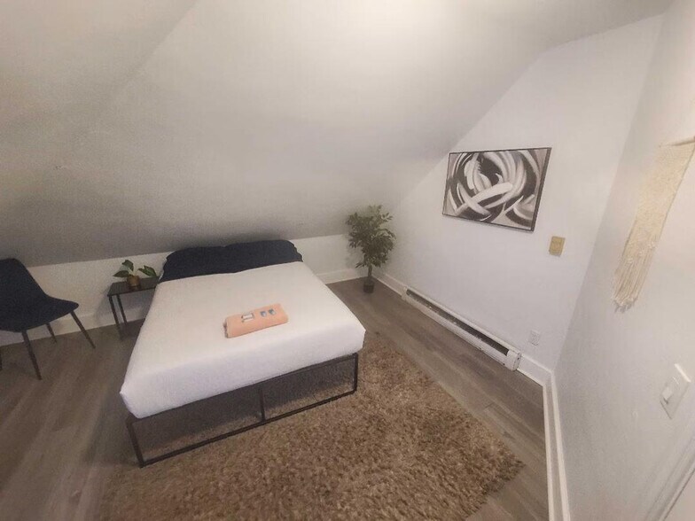 Building Photo - 141 Wendell St