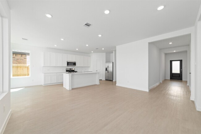Building Photo - 6738 Violet Clover Ave