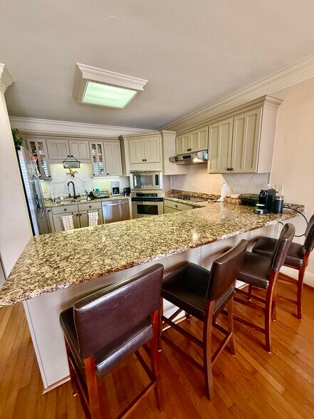 Building Photo - 7701 Wurzbach Rd