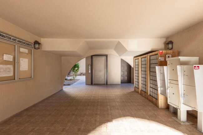 Building Photo - 4727 E Lafayette Blvd