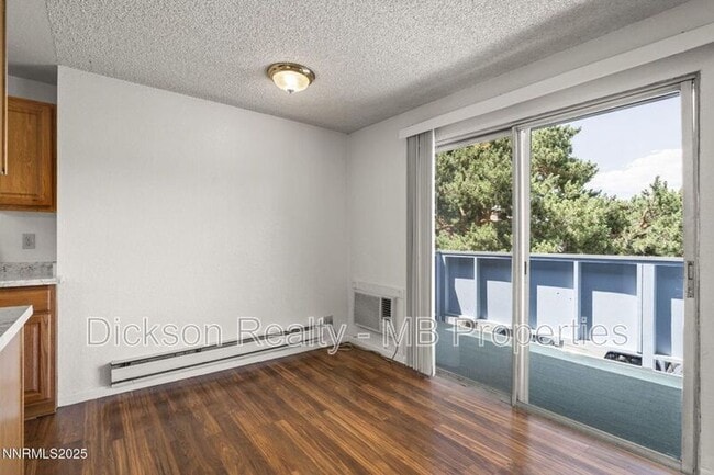 Building Photo - 3948 Clear Acre Ln