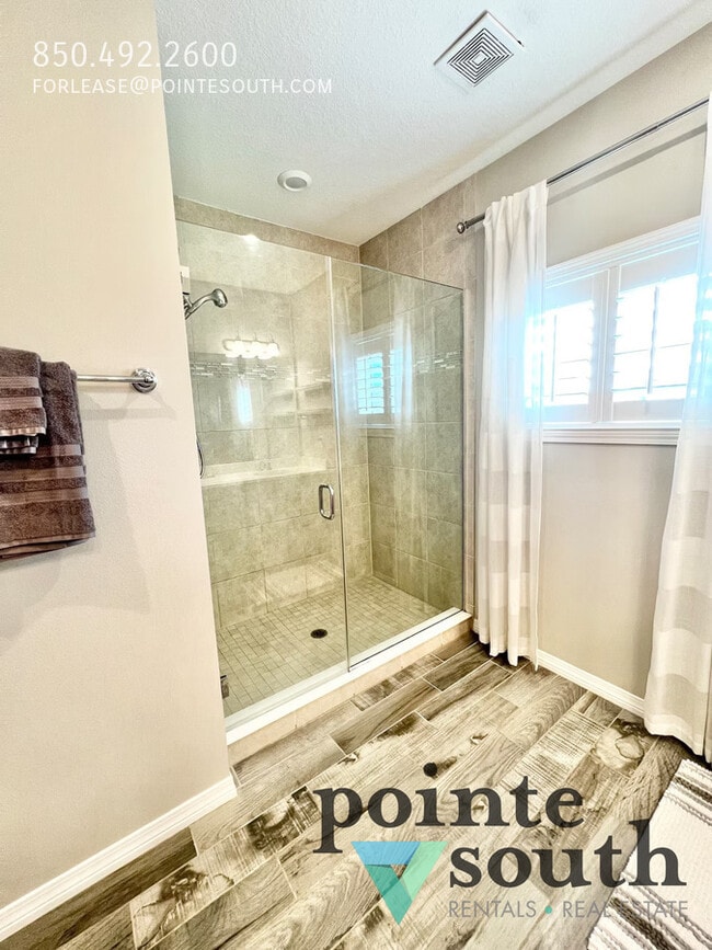 Building Photo - 6598 Carlinga Dr