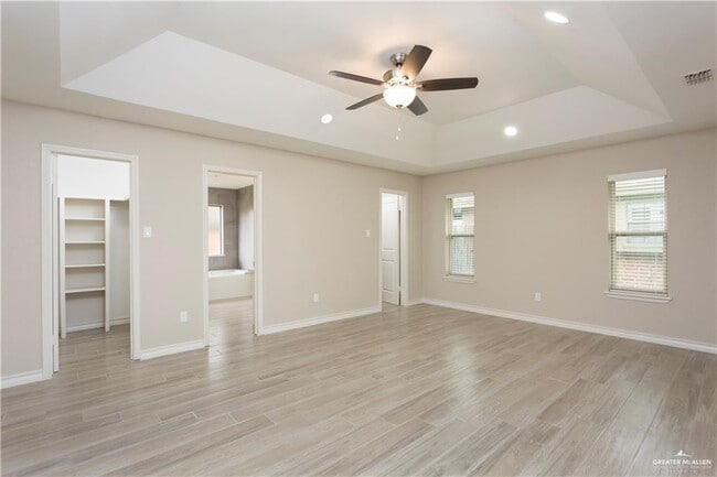 Building Photo - 3112 Swallow Ave