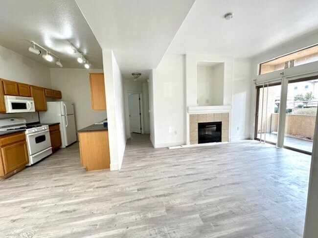 Building Photo - BEAUTIFUL GATED SOUTHWEST CONDO. 3 BEDS AND 2 BATHS. GROUND FLOOR.