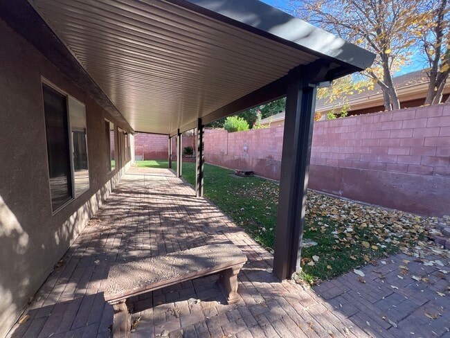 Building Photo - No Application Fee! Snow Canyon Home!