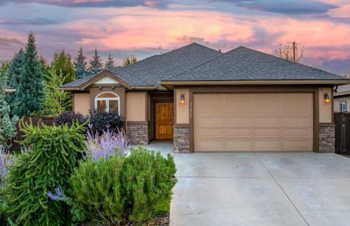 Building Photo - 21302 NE Brooklyn Ct