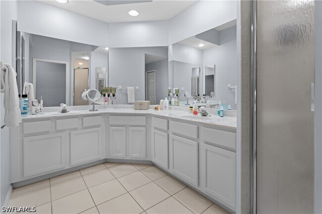 Building Photo - 14967 Rivers Edge Ct