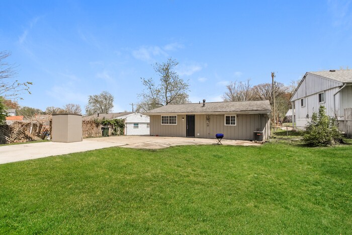 Building Photo - 3962 Woodsong Dr