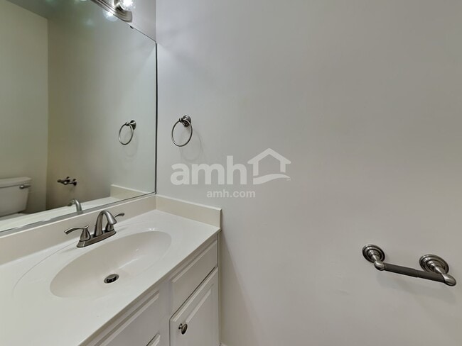 Building Photo - 1440 Cantwell Ct