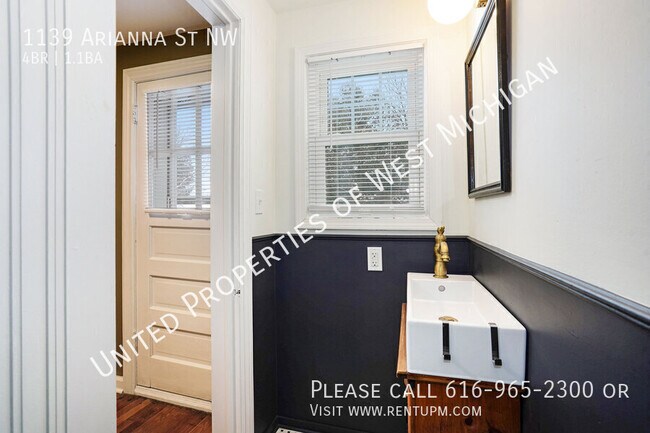 Building Photo - 1139 Arianna St NW