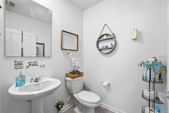 Building Photo - 4980 Four Strand Ct