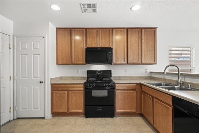 Building Photo - 8640 Bella Sparkle Ave