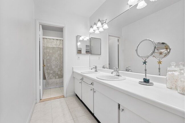 Building Photo - 110 Cross Keys Rd