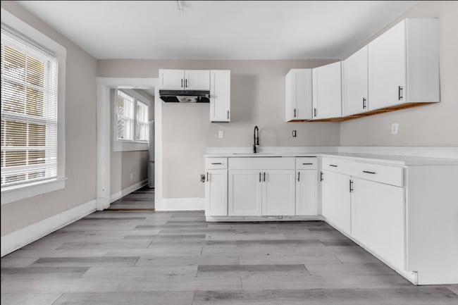 Building Photo - Charming 3-Bedroom/2-Bath Home in Parkway Village|Section 8 Welcome| Available Now!