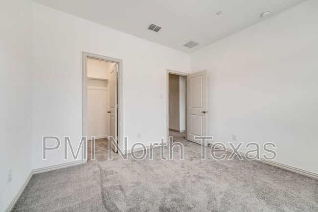 Building Photo - 7367 Panicum Dr