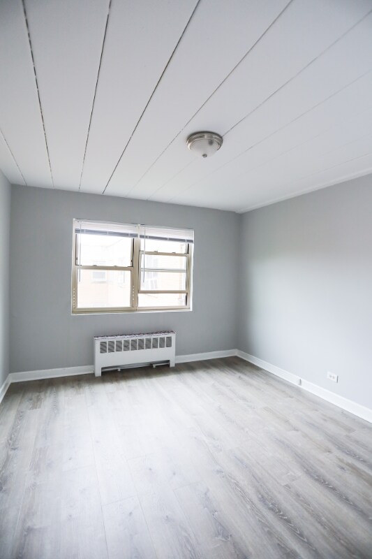 Building Photo - 5649 N Christiana Ave