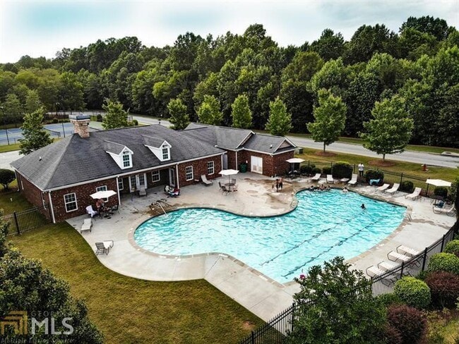 Building Photo - 370 Turtle Creek Dr