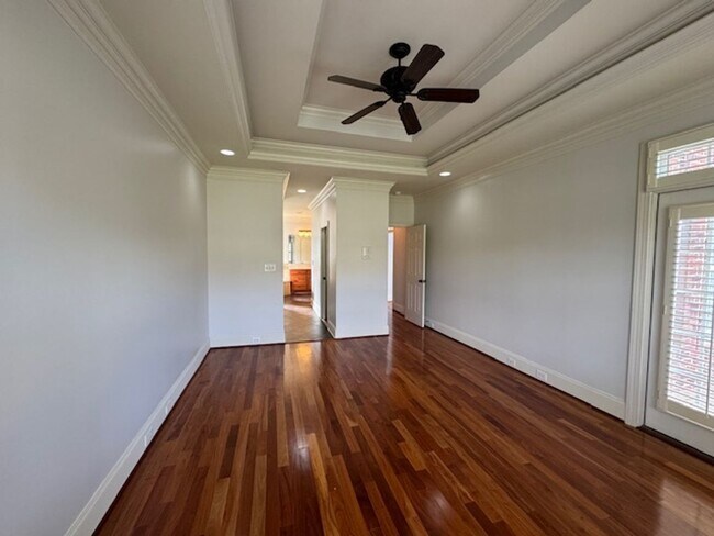 Building Photo - Eagle Ridge Golf Club!