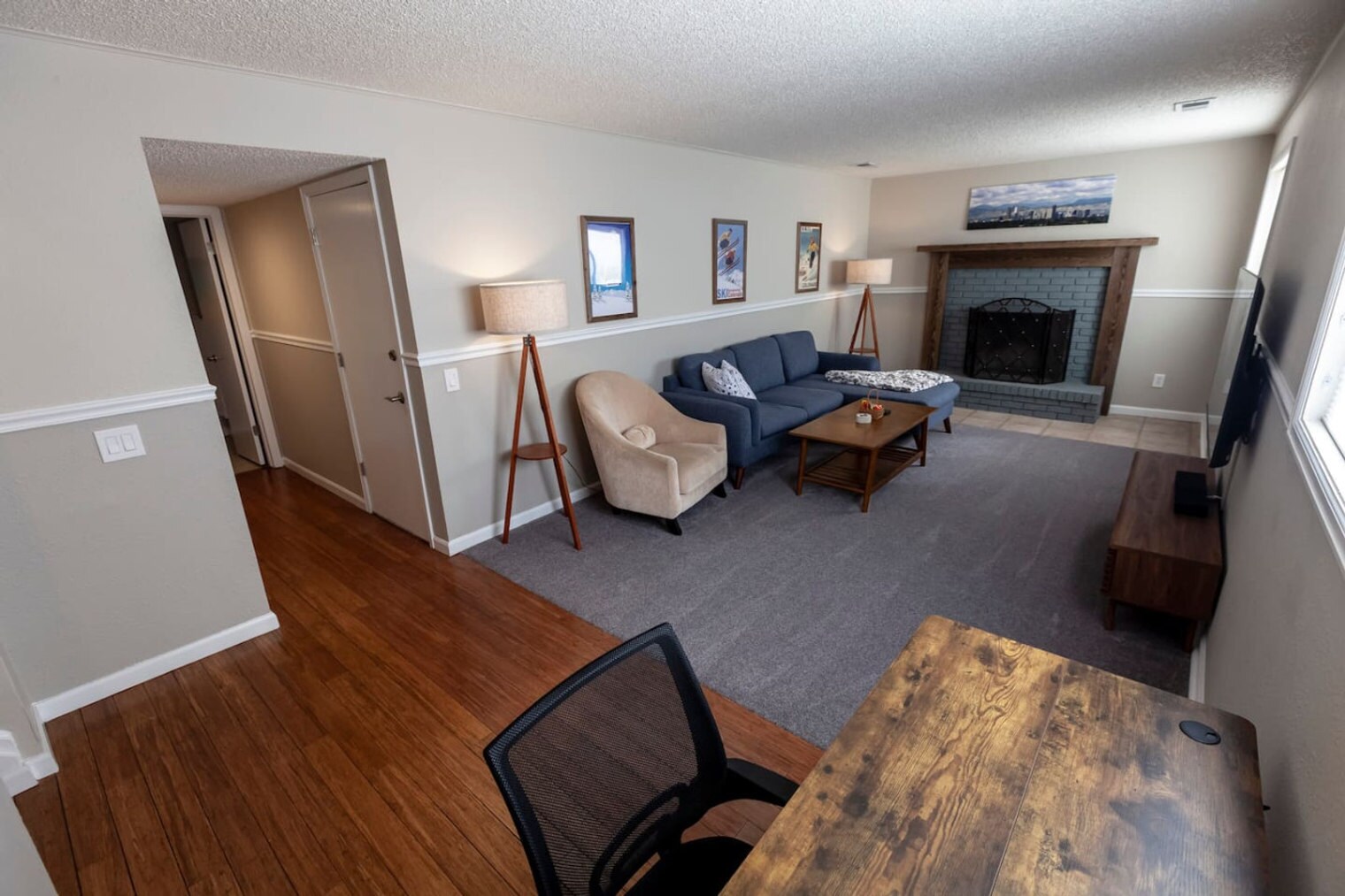 Building Photo - 5720 W 108th Pl