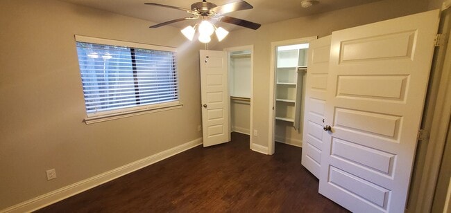 Building Photo - 3509 Scott Dr