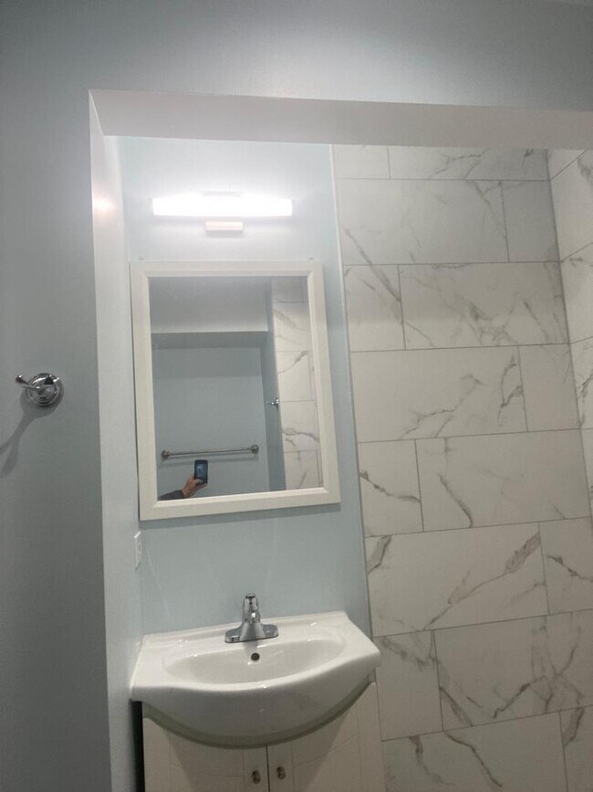 Building Photo - 21226 Chastworth Ln