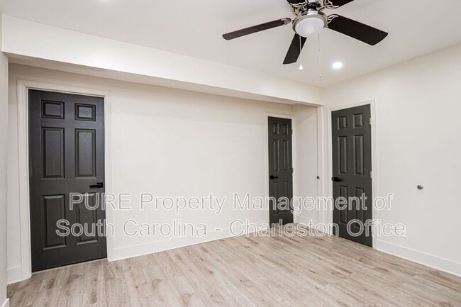 Building Photo - 2679 Oregon Ave