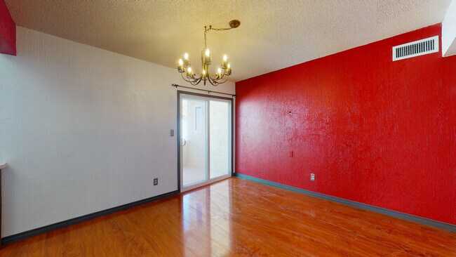 Building Photo - 4842 Excalibur Dr