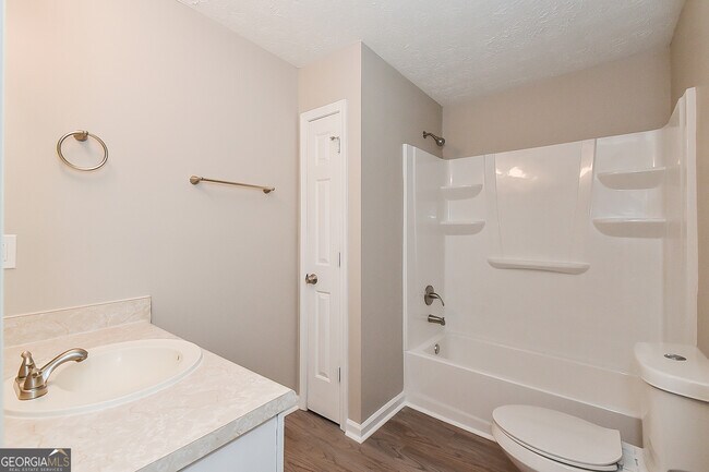 Building Photo - 780 Silverthorne Cir