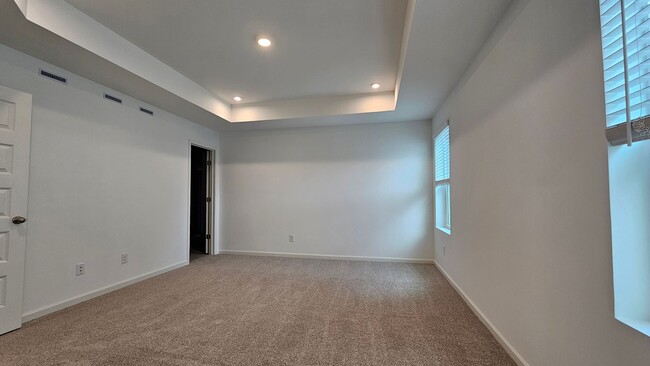 Building Photo - Spacious like new home in Hermitage FOR LEASE
