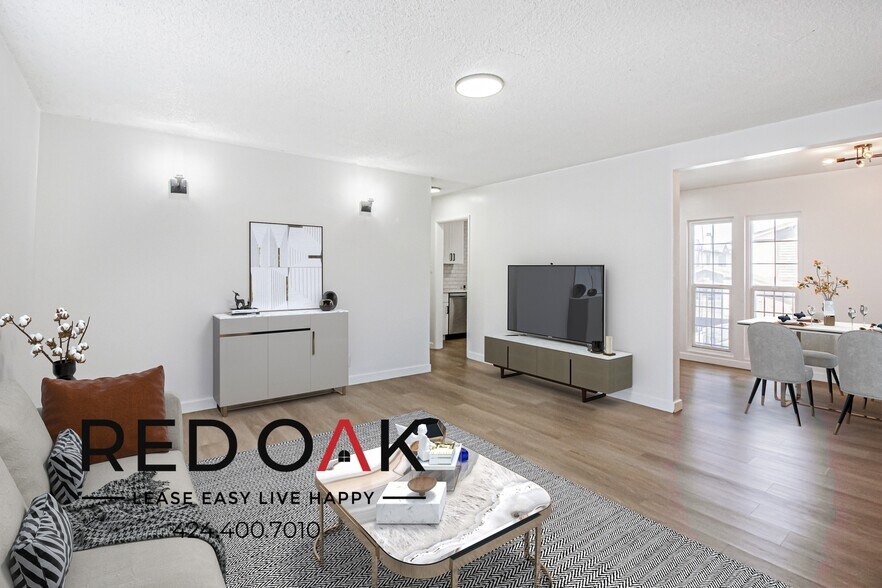 Building Photo - 1540 W 145th St