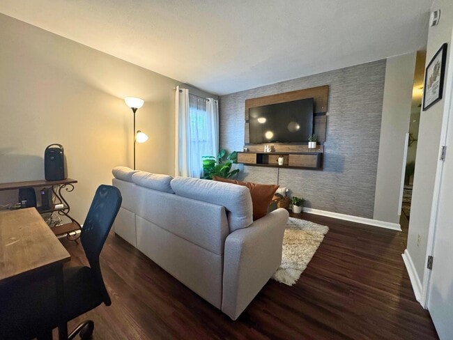 Building Photo - 1205 Carter Rd