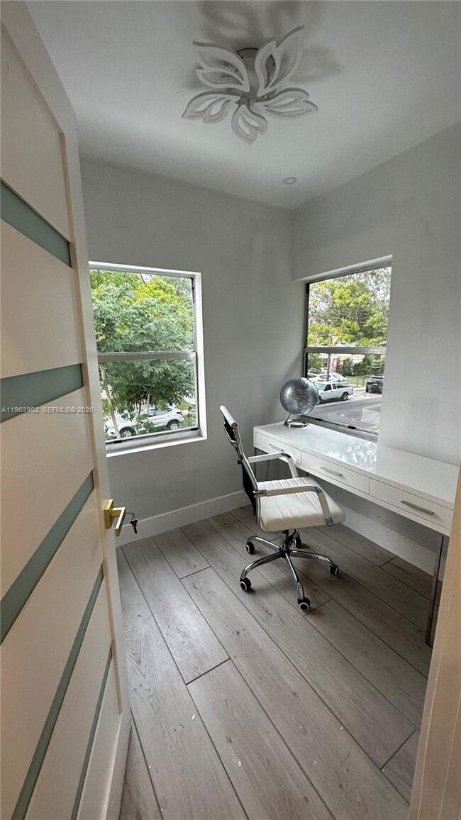 Building Photo - 1668 SW 20th St