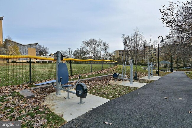 Building Photo - 3601 Wisconsin Ave NW