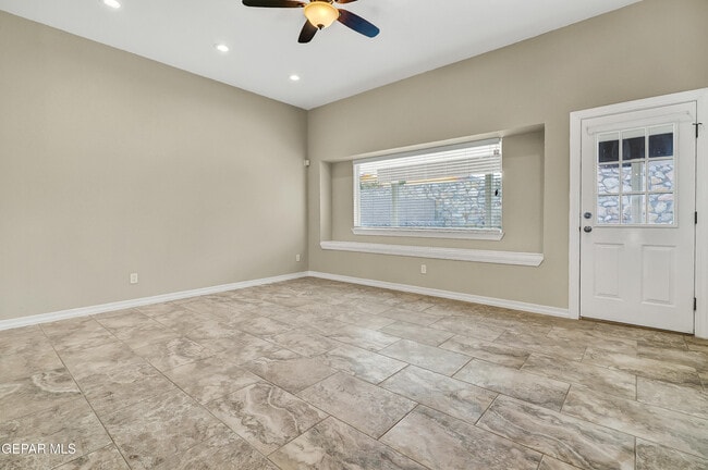Building Photo - 11265 Acoma St