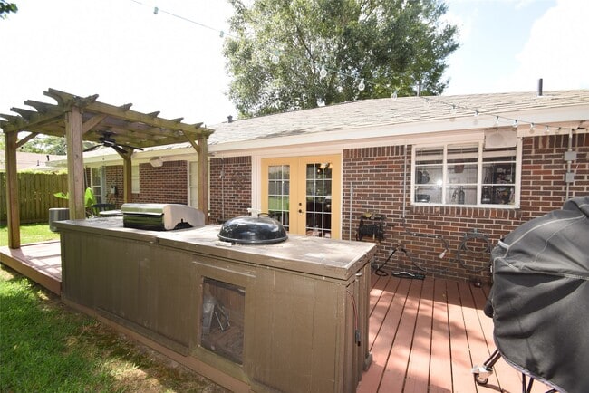 Building Photo - 1130 Stonecrest Dr