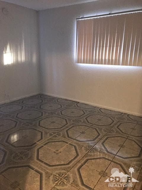 Building Photo - 83632 Manzanita Ave