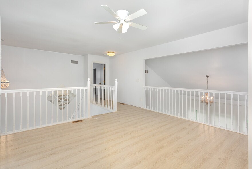 Building Photo - 662 Cherry Hill Dr